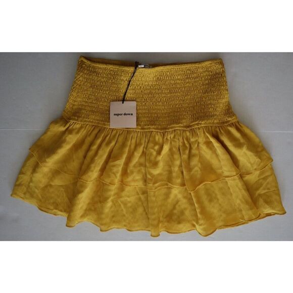 Super Down Women's Sz Medium Yellow Shirred Waist Tiered Above The Knee Skirt - Picture 1 of 5